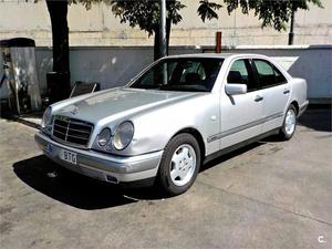 MERCEDES-BENZ Clase E E 290 TD ELEGANCE 4p.