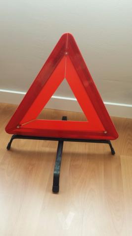 Triángulos de emergencia para coche