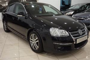 VOLKSWAGEN Jetta 1.9 TDi Trendline 4p.