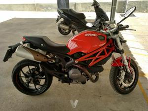 DUCATI MONSTER 796 (modelo actual) -13