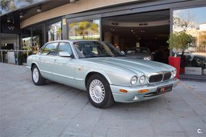 JAGUAR Serie XJ XJ8 3.2 EXECUTIVE 4p.