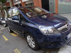 OPEL Zafira v Family -12