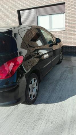 PEUGEOT 308 Confort 1.6 HDI 