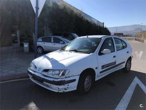 Renault Megane Authentique v 5p. -06