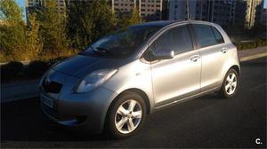 TOYOTA Yaris 1.3 VVTi Yaris 5p.