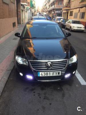 VOLKSWAGEN Passat 2.0 TDI 140cv DPF Highline 4p.