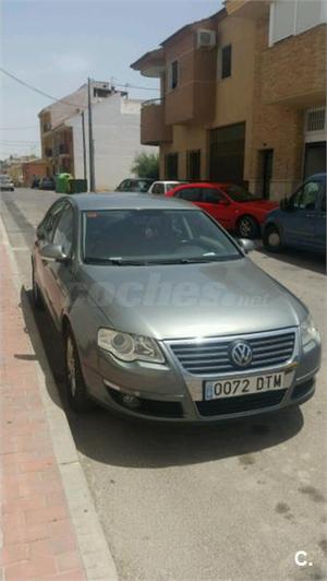 VOLKSWAGEN Passat 2.0 TDI Highline 4p.