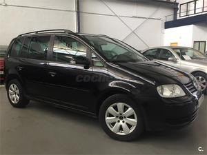 VOLKSWAGEN Touran 1.9 TDI ADVANCE 5p.