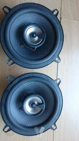 Altavoces marca JBL