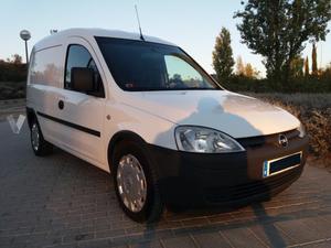 OPEL Combo Tour Essentia 1.7 CDTI -11