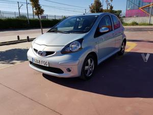 TOYOTA Aygo 1.0 VVTi Sport -07