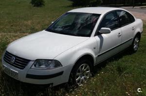 VOLKSWAGEN Passat 1.9 TDI 4MOTION HIGHLINE 4p.