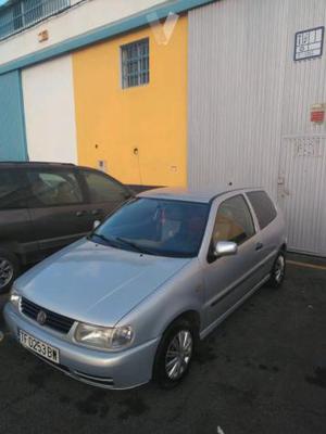 VOLKSWAGEN Polo 75 CONFORT PLUS -99