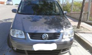 VOLKSWAGEN Touran 2.0 TDI 140 DSG Highline 5p.