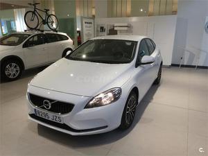 VOLVO V D3 Momentum Auto 5p.