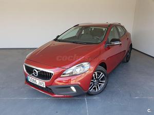 VOLVO V40 Cross Country 2.0 D3 Momentum 5p.