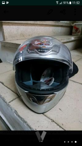 casco moto gris
