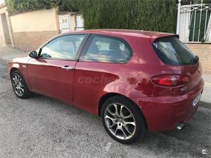 Alfa Romeo  Jtd Distinctive 3p. -07