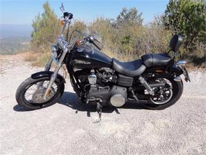 HARLEY DAVIDSON Dyna Street Bob (modelo actual) -12