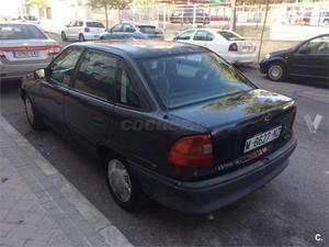 Opel Astra Astra 1.6i Gls 4p. -92