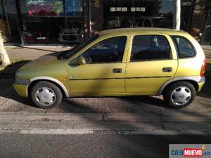 Opel corsa 1.4 top 5 puertas '97 de segunda mano