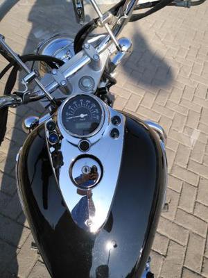 SUZUKI Intruder 250 LC (