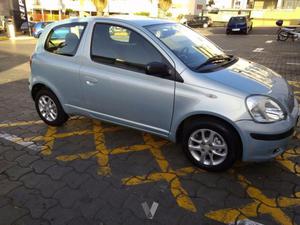 TOYOTA Yaris 1.3 VVTi T3 -04