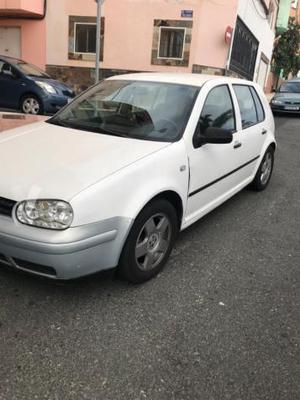 VOLKSWAGEN Golf 1.6 HIGHLINE -98