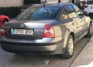 Volkswagen Passat 1.9 Tdi Edition 130cv 4p. -05