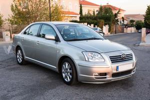 TOYOTA Avensis 2.2 D4D Executive -05