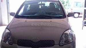 TOYOTA Yaris 1.3 VVTi Sol 5p.