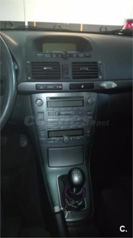 Toyota Avensis 1.8 Vvti Sol 5p. -03