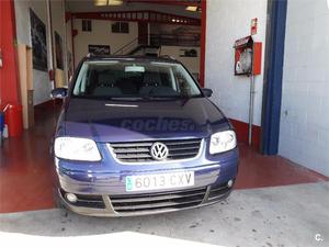 VOLKSWAGEN Touran 2.0 TDI ADVANCE 5p.