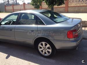 AUDI A4 2.5 TDI 4p.