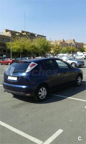 Ford Focus 1.6 Ambiente 5p. -00