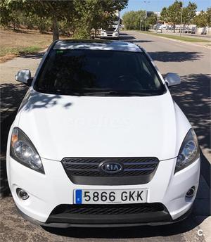 KIA pro_cee'd 2.0 CRDi Emotion 3p.