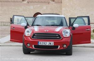 MINI COOPER D COUNTRYMAN ANO  KMS - BARCELONA -