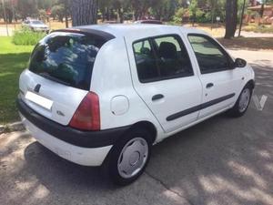 RENAULT Clio 1.9D -99