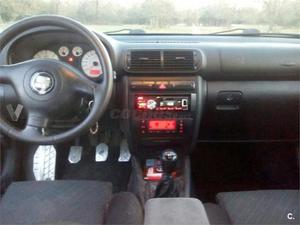 Seat Toledo 1.9 Tdi Sport 110cv 4p. -02