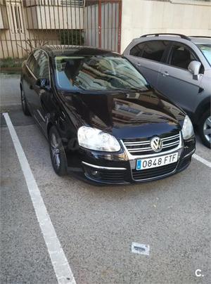 VOLKSWAGEN Jetta 1.6 FSI 115cv Advance 4p.