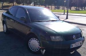 VOLKSWAGEN Passat 1.8 HIGHLINE -98