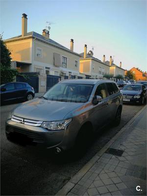 MITSUBISHI Outlander 220 DID Motion 2WD 7 Plazas 5p.