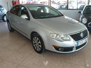 Volkswagen Passat 2.0 Tdi 110cv Dpf Advance Plus 4p. -09