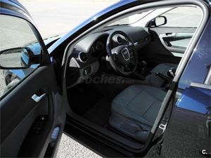 Audi A3 Sportback 1.6 Tdi 105cv Attraction 5p. -11