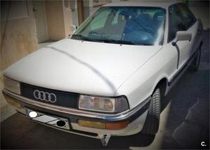 Audi v 4p. -90