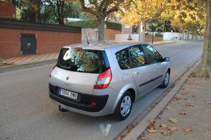 RENAULT Grand Scénic Expression 7 plazas 1.9dCi EU4 -06