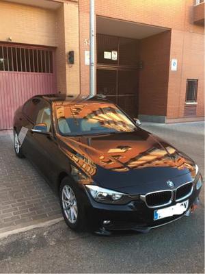 BMW Serie d Essential Edition -13
