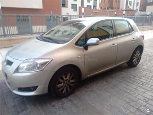 TOYOTA Auris 2.0 D4D Sol 5p.