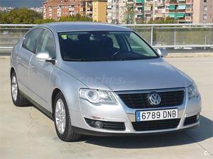 VOLKSWAGEN Passat 2.0 TDI DPF Highline 4p.