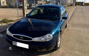 FORD Mondeo 2.0I GHIA 5p.